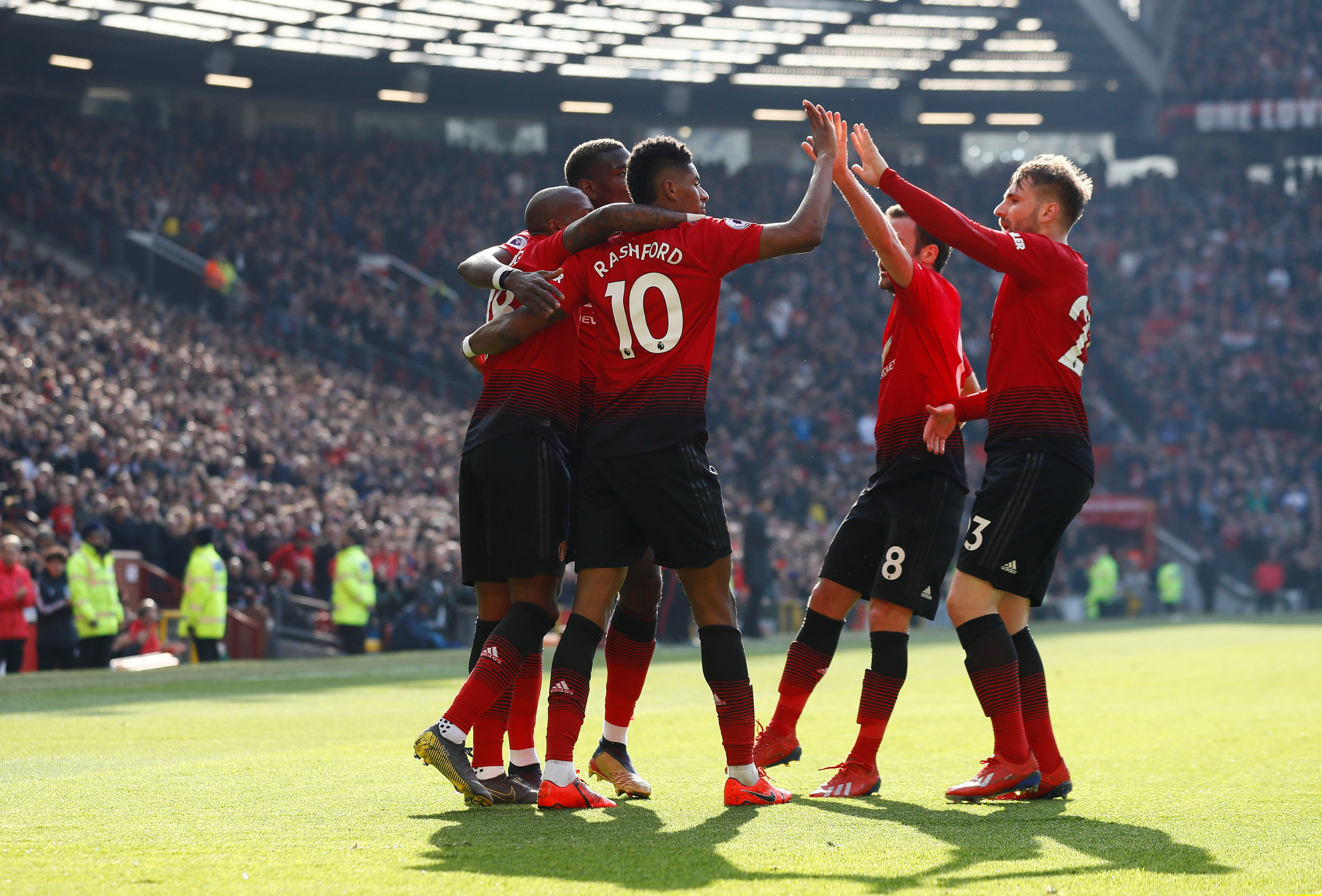 助攻双响 助攻双响